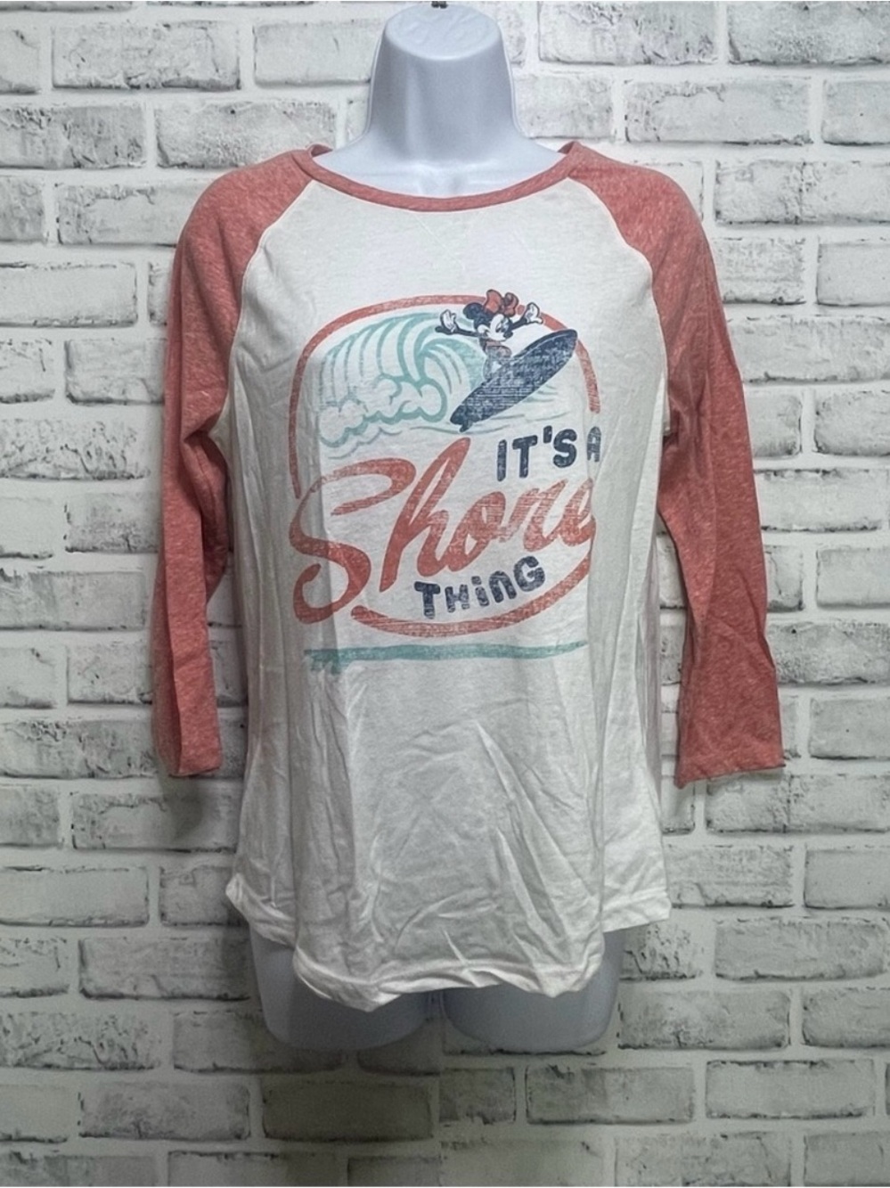 Disney’s Minnie Mouse It’s a Shore Thing Baseball Jersey Tee Medium